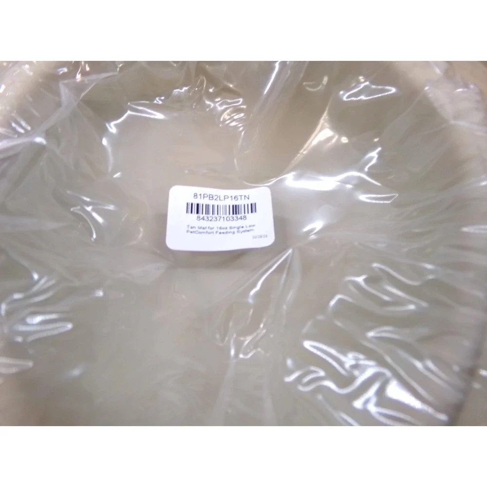 Pet Comfort by Weather Tech Tan with 16oz BPA Free Plastic Bowl‎ 3